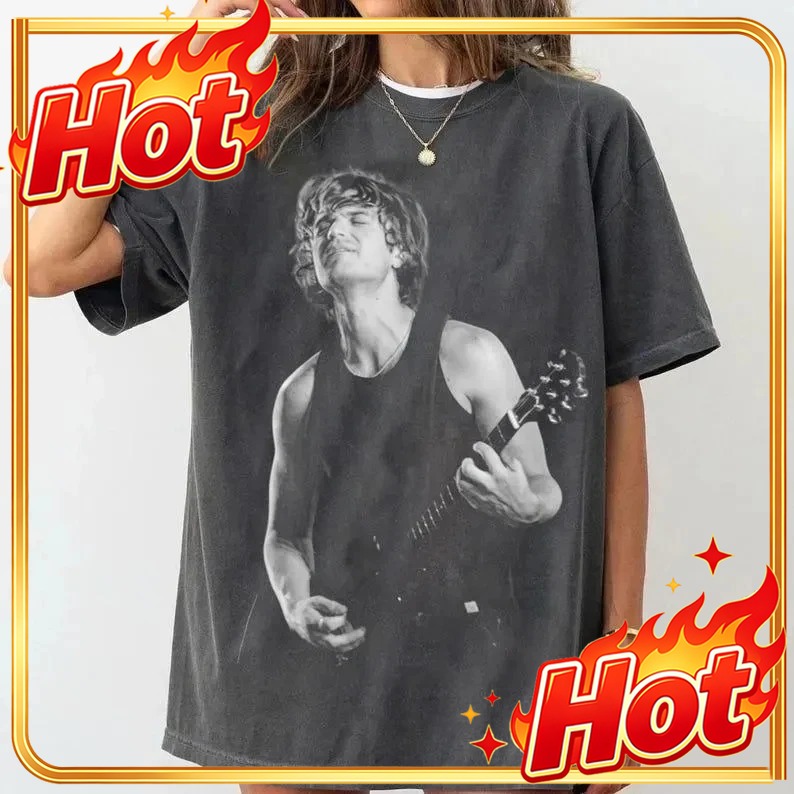 Custom Top DJO Joe Keery Poste - Poster Men Fashion 评论和价格